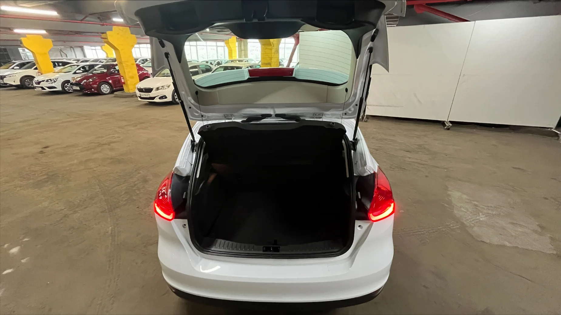Ford Focus photo