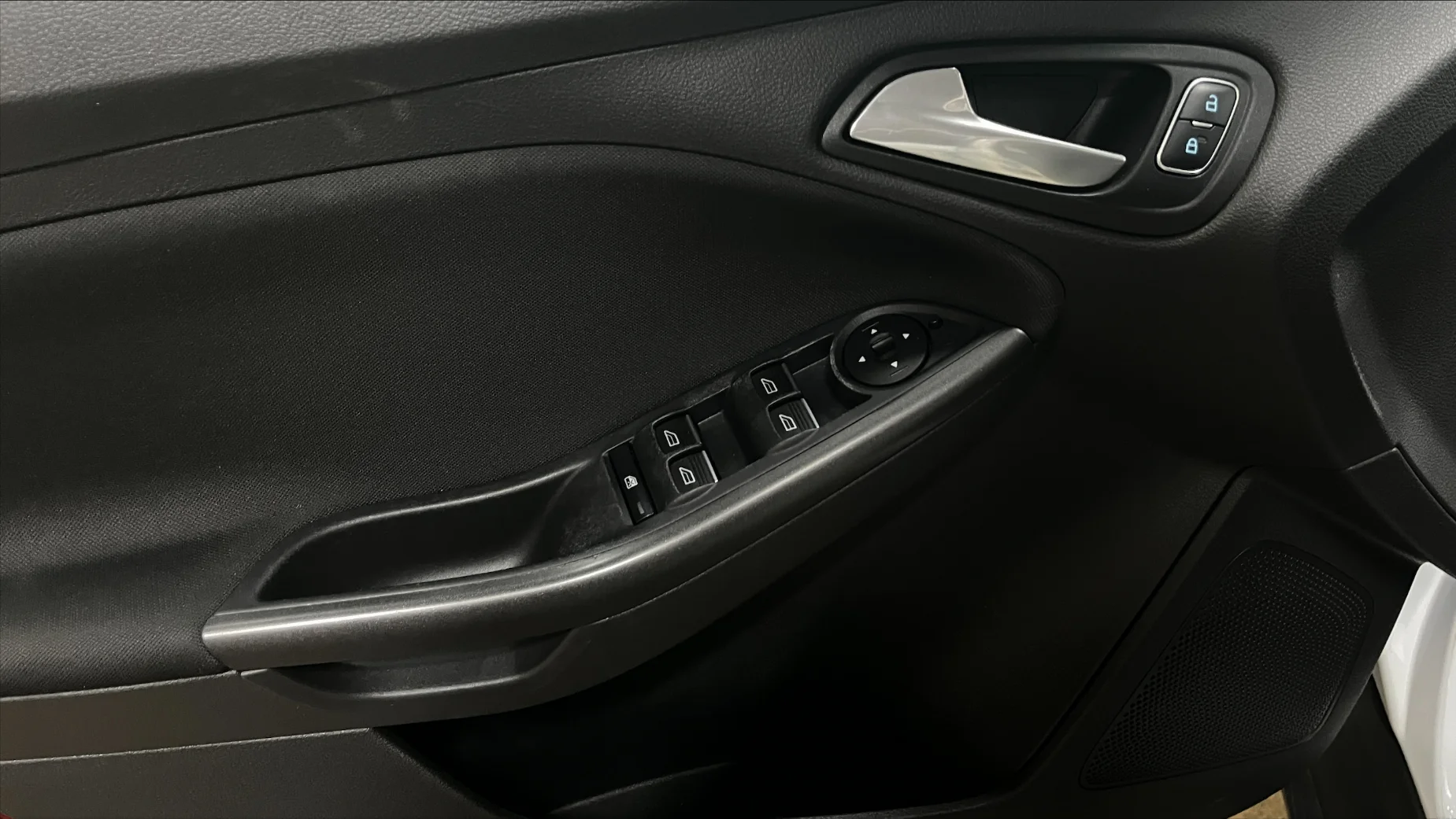 Ford Focus photo