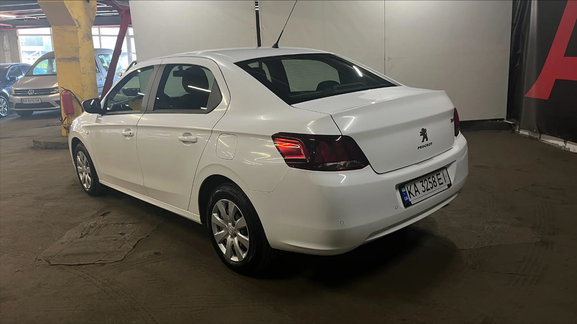 Peugeot 301 photo
