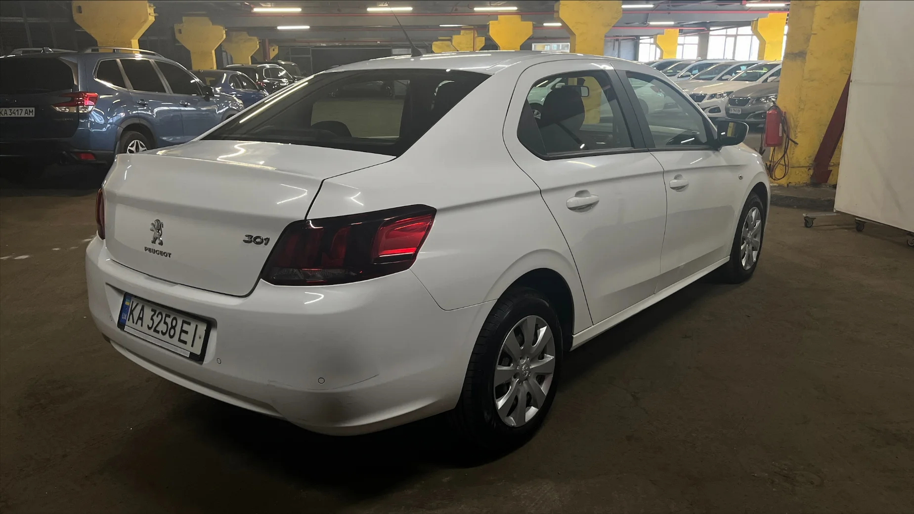 Peugeot 301 photo