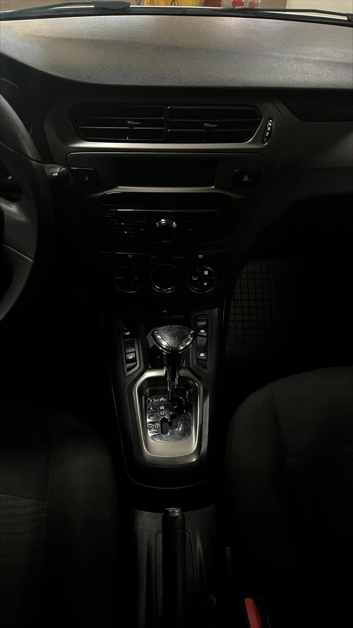Peugeot 301 photo