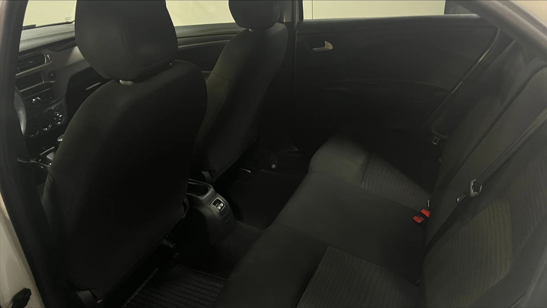 Peugeot 301 photo