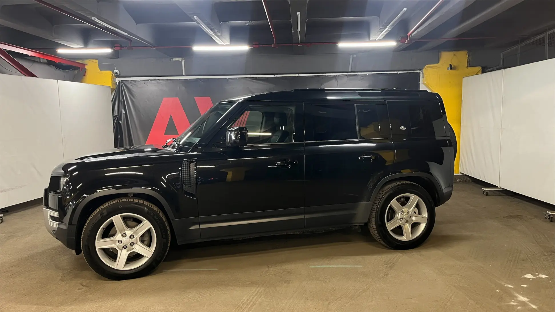 Land Rover Defender