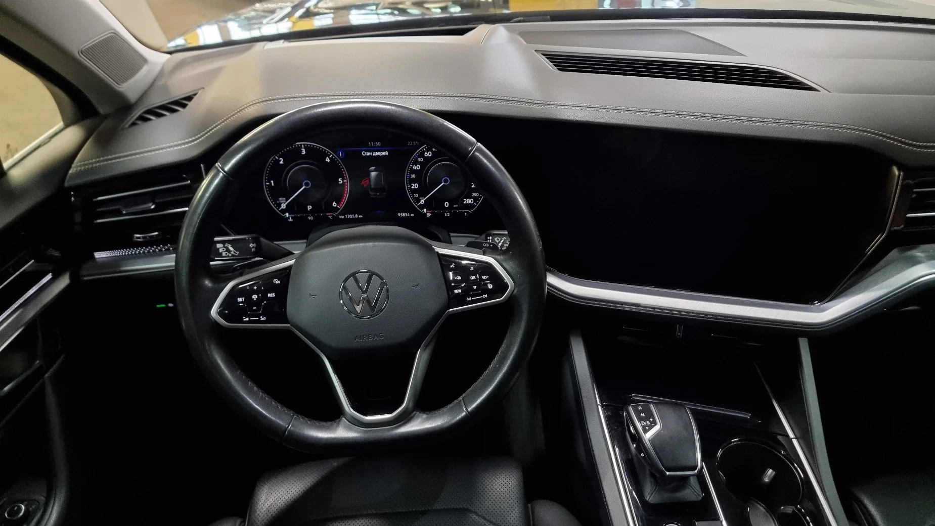 Volkswagen Touareg photo