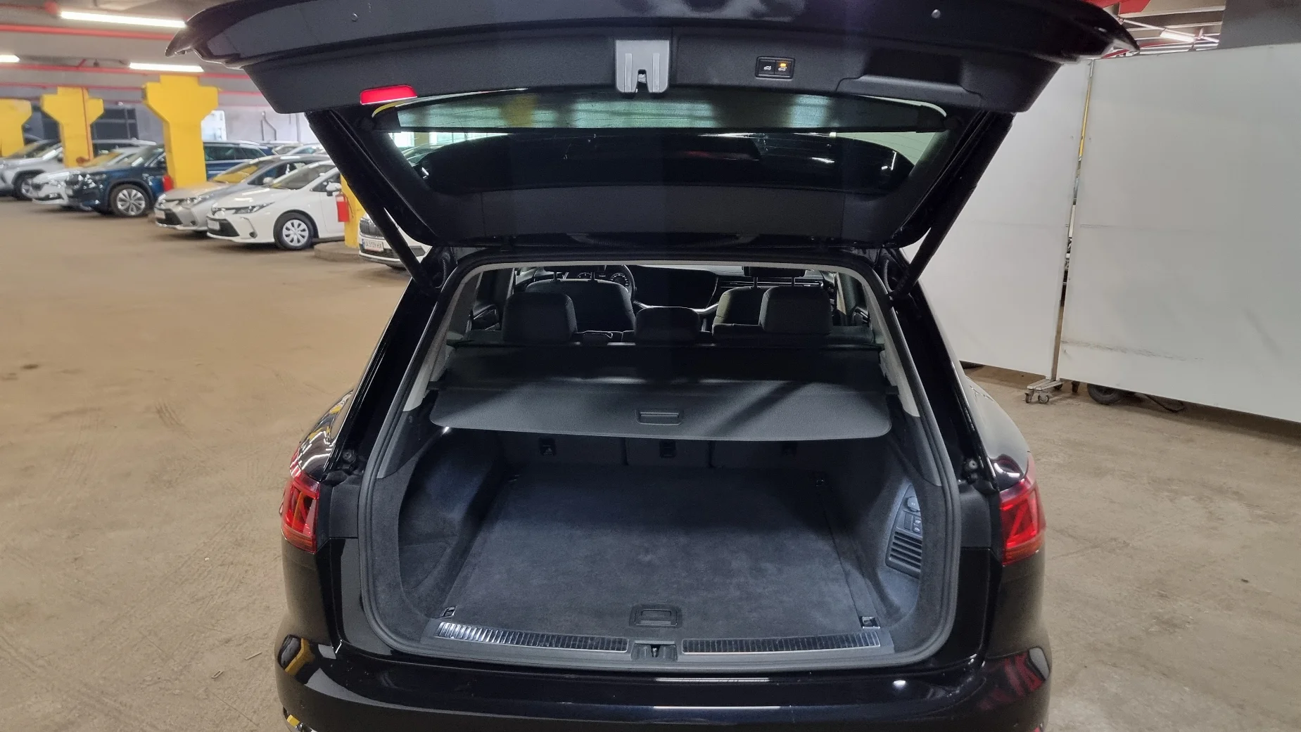 Volkswagen Touareg photo