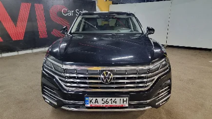 Volkswagen Touareg photo-2