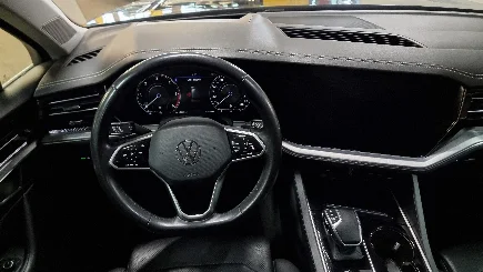 Volkswagen Touareg photo-9