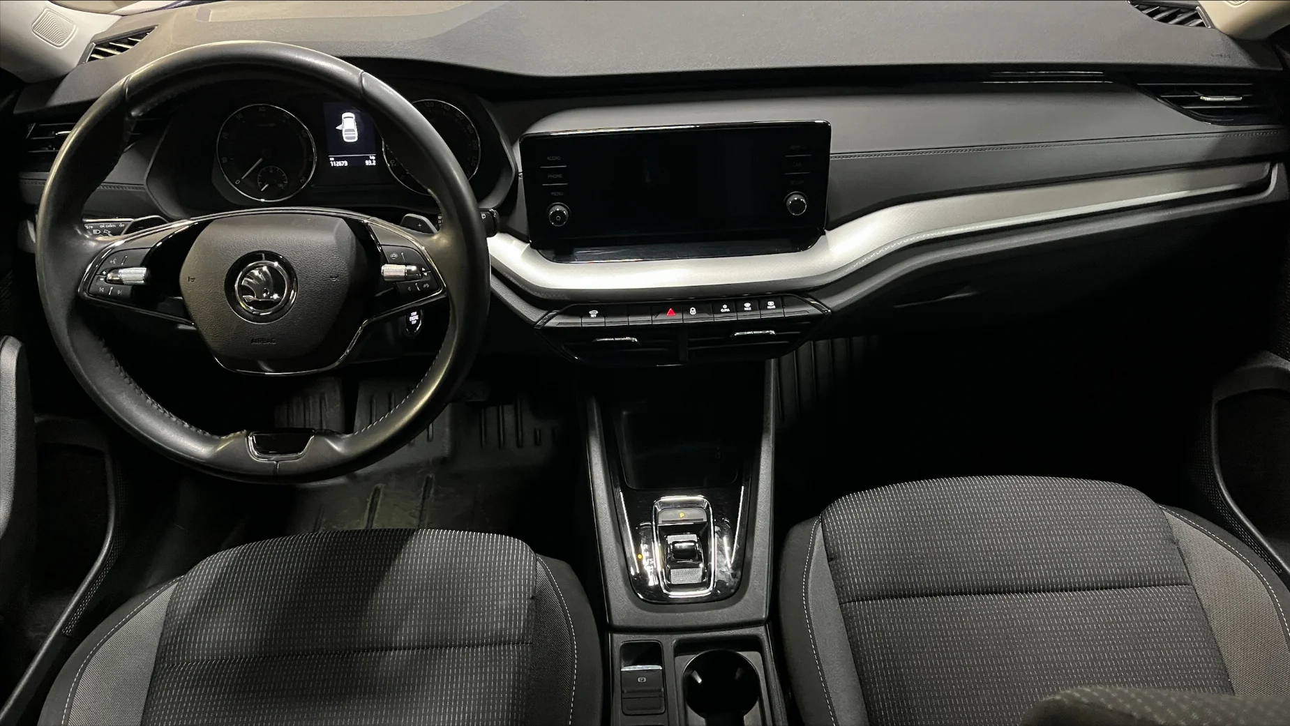 Skoda Octavia photo