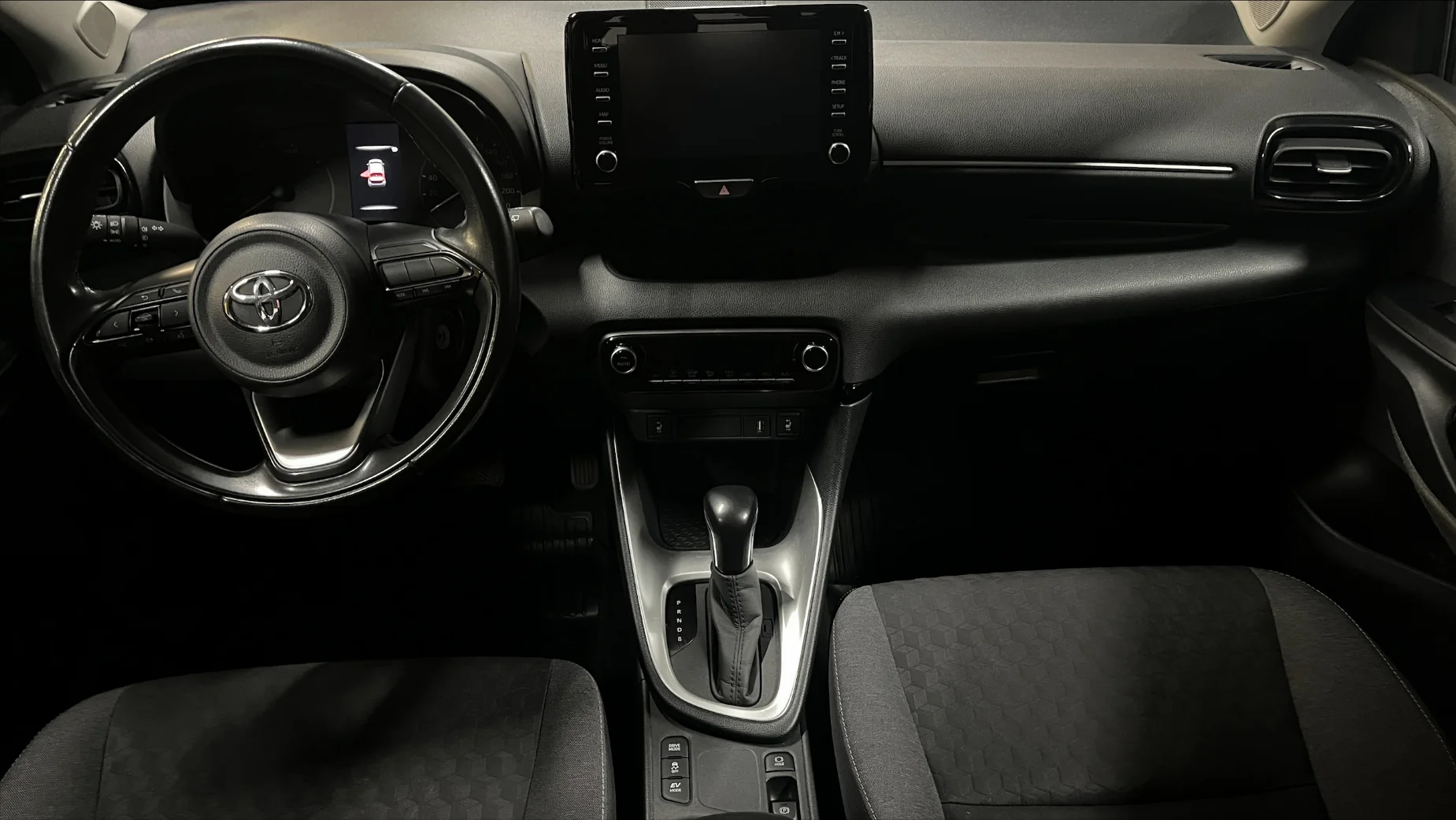 Toyota Yaris photo