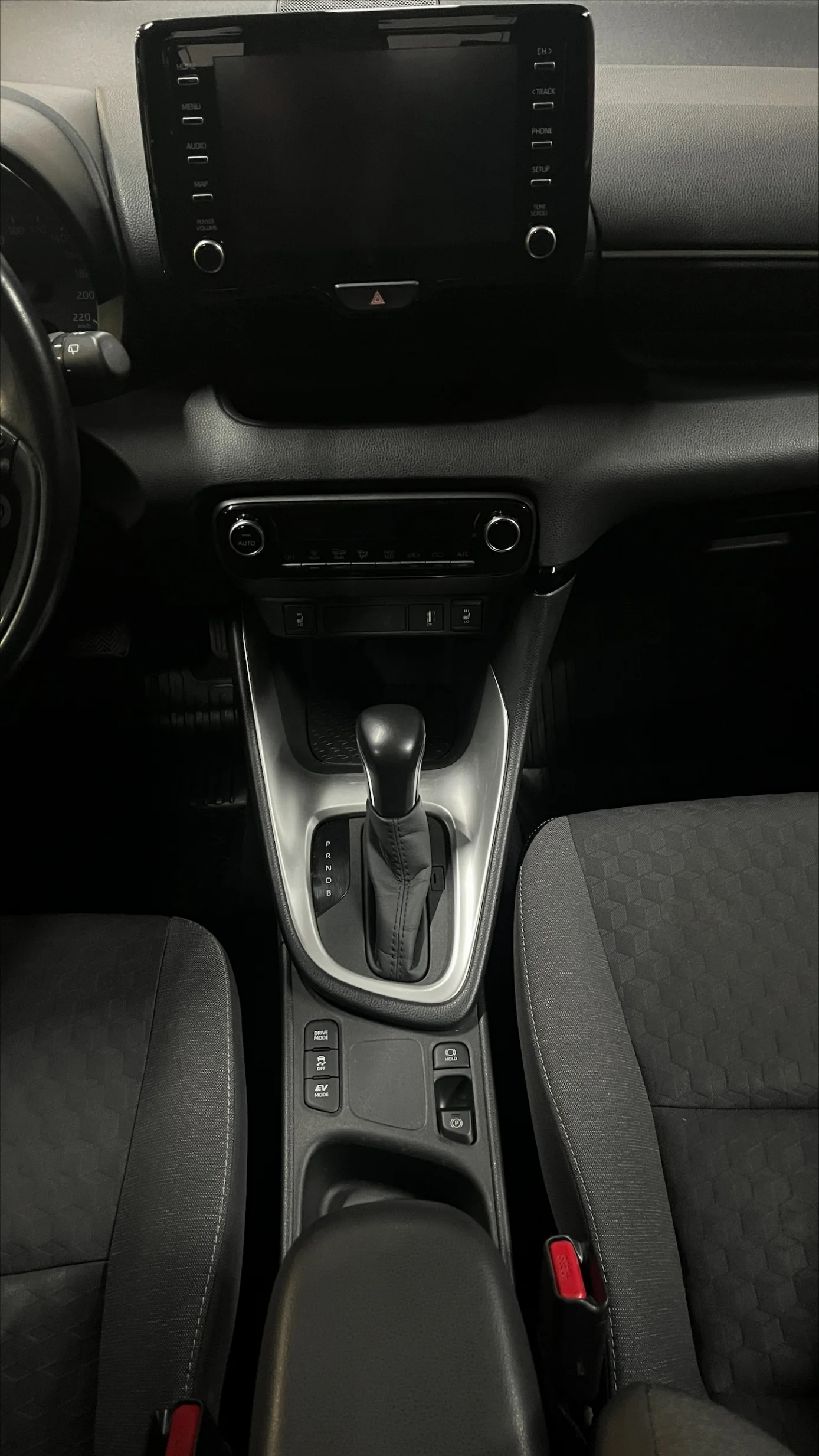 Toyota Yaris photo