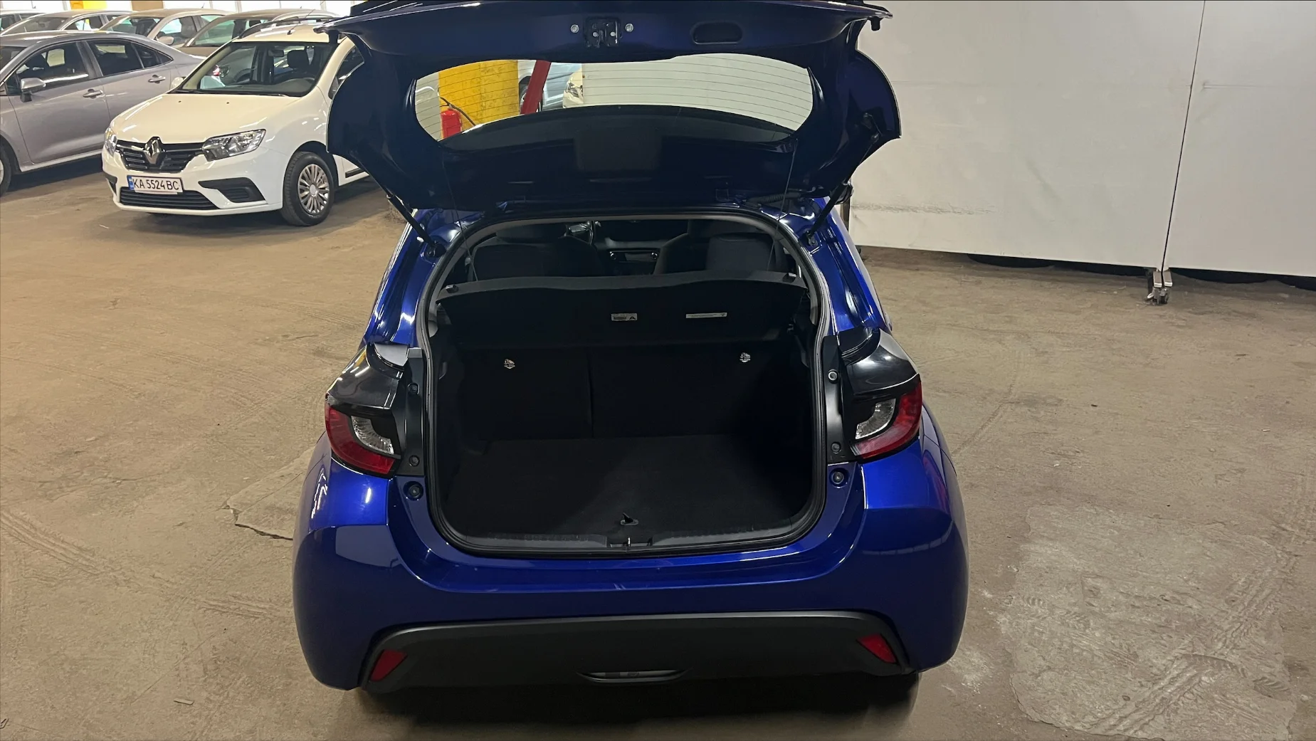 Toyota Yaris photo