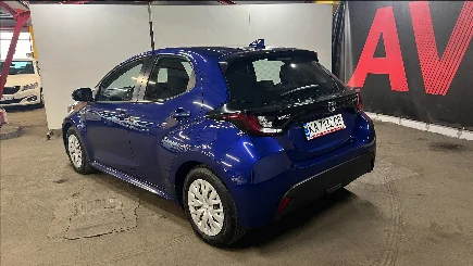 Toyota Yaris photo-3