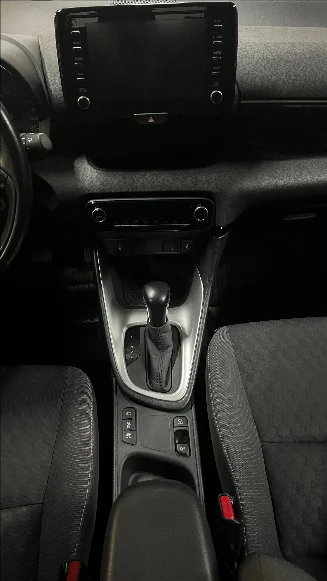 Toyota Yaris photo-10