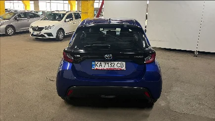 Toyota Yaris photo-11