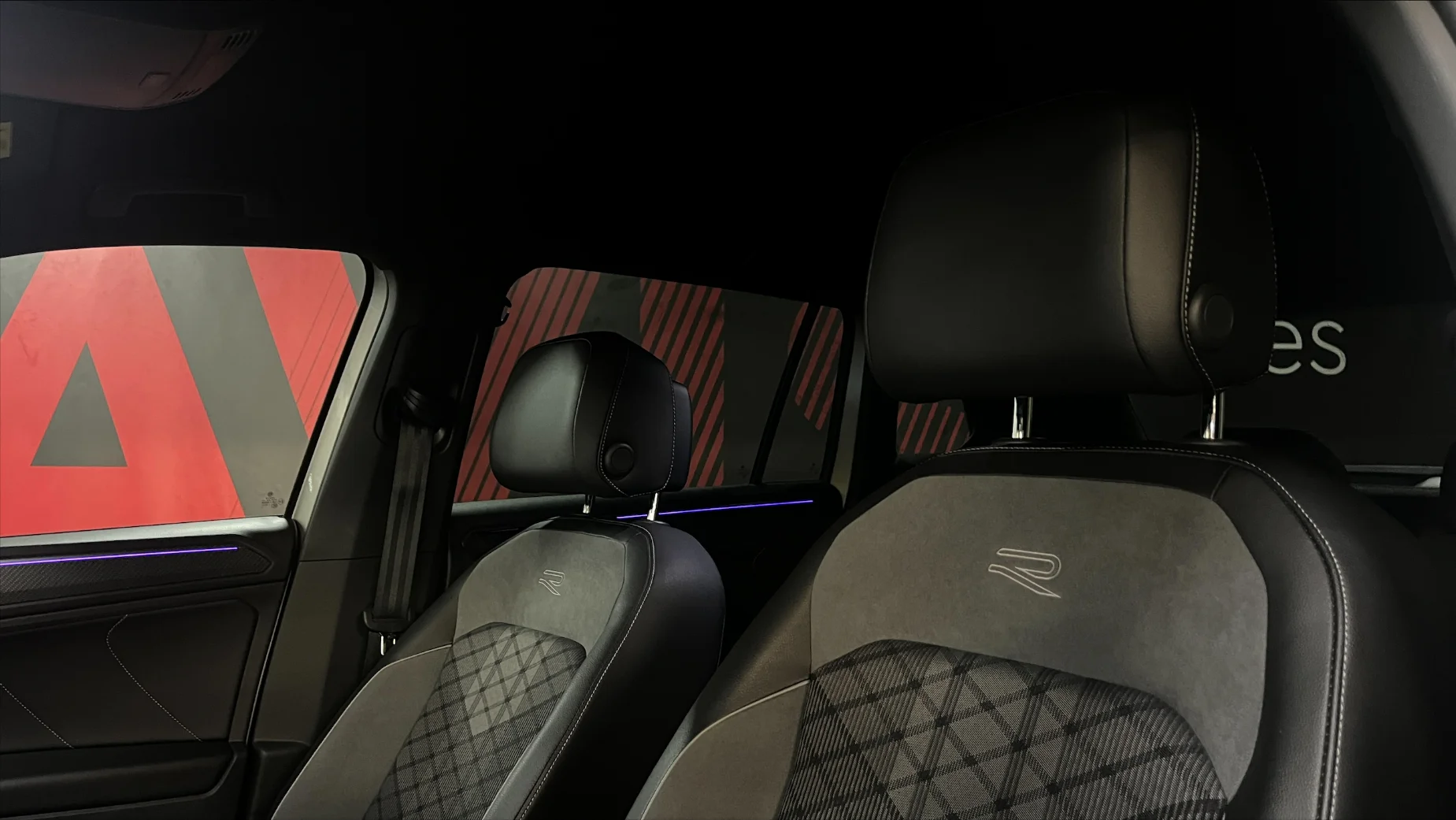 Volkswagen Tiguan photo
