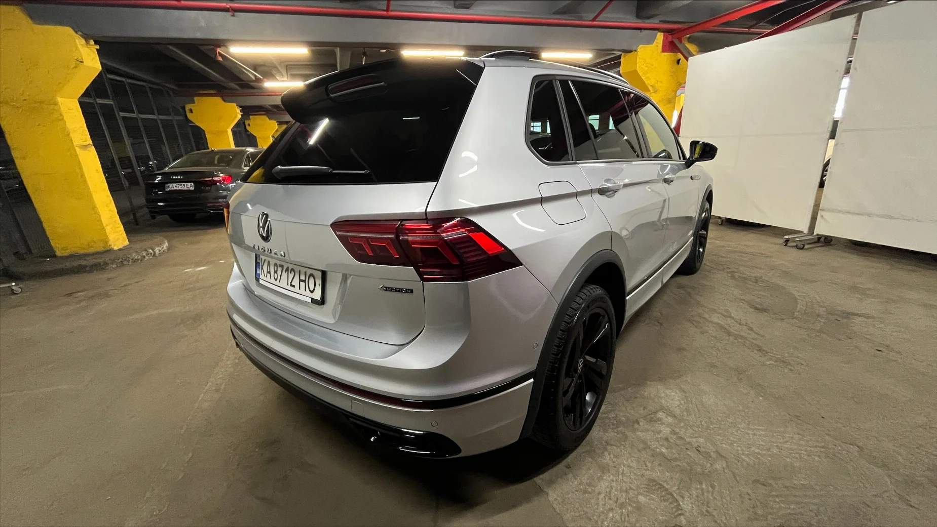 Volkswagen Tiguan photo