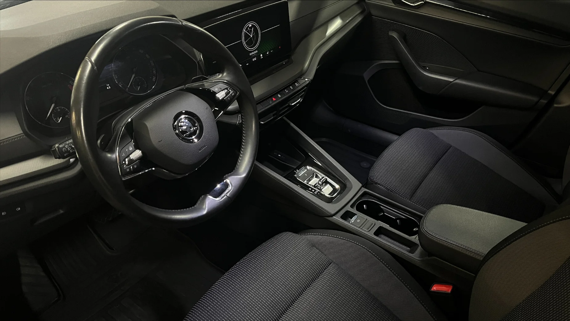 Skoda Octavia photo
