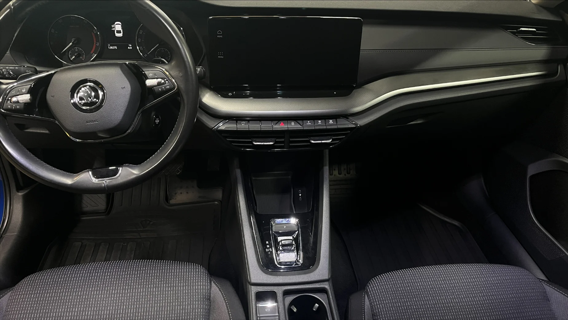Skoda Octavia photo