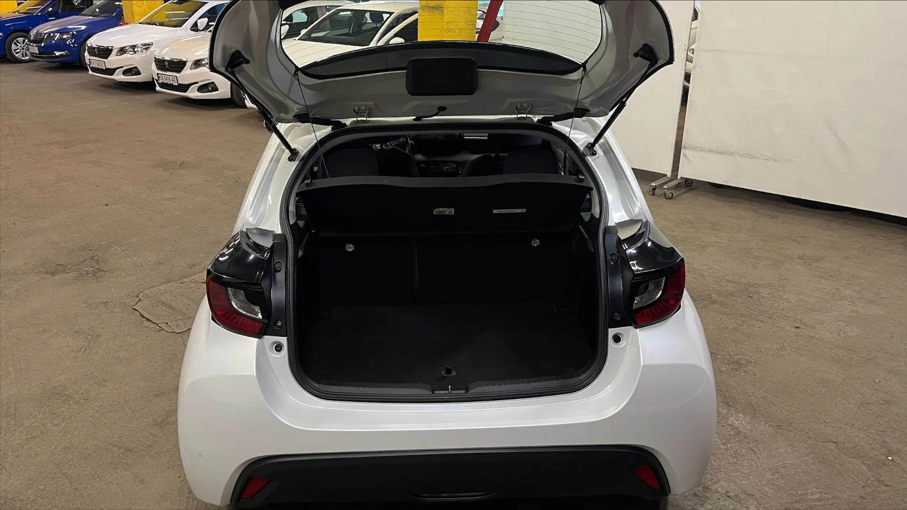 Toyota Yaris photo