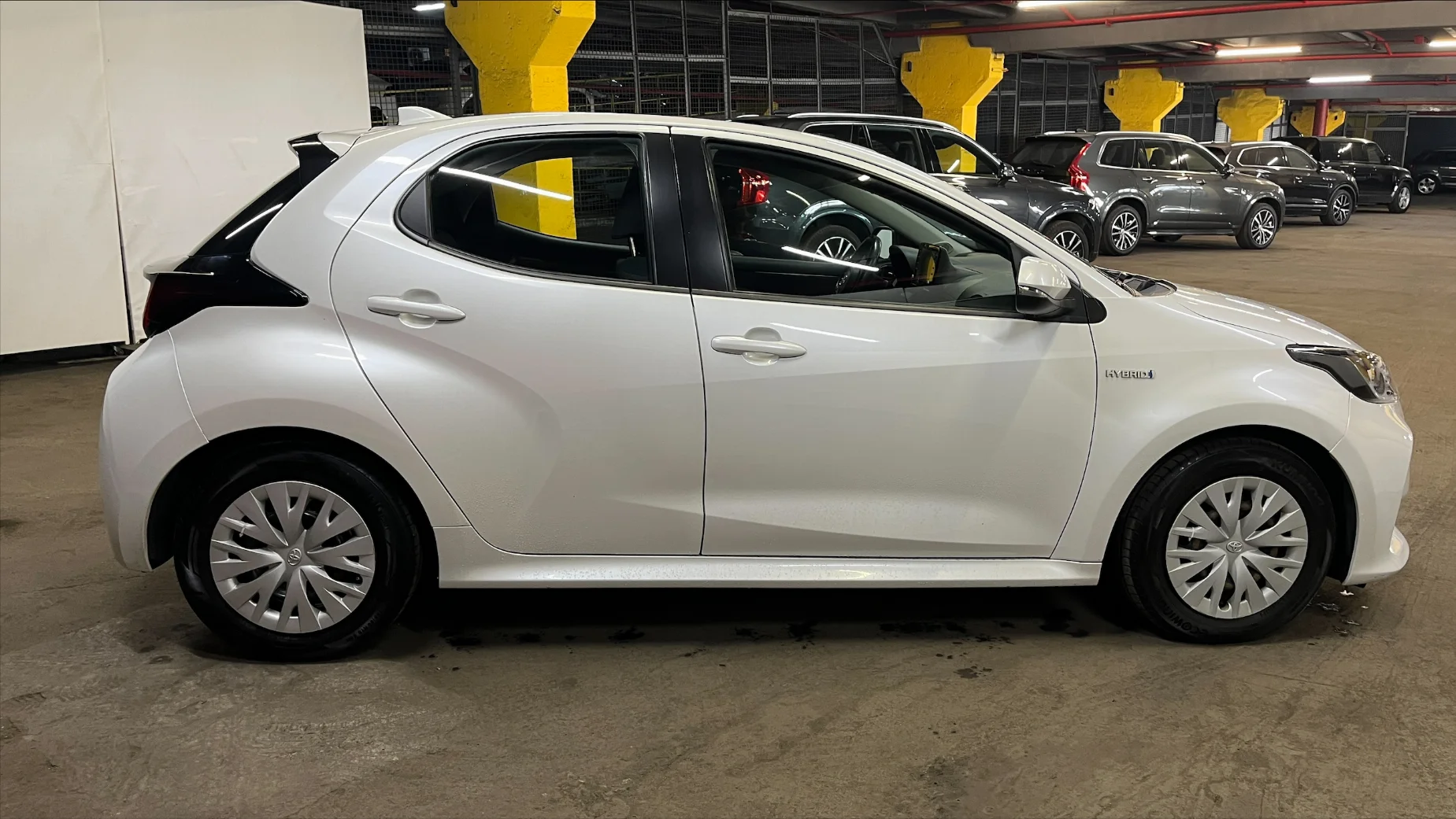 Toyota Yaris photo