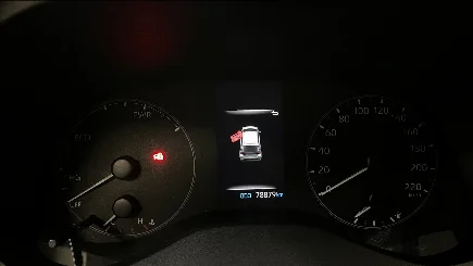 Toyota Yaris photo-4
