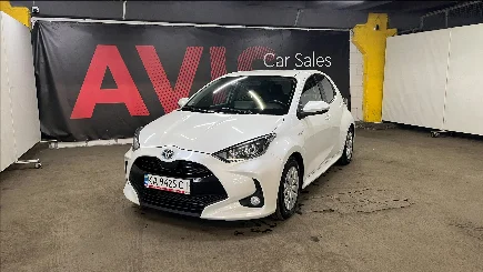 Toyota Yaris photo-1