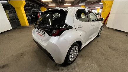 Toyota Yaris photo-11