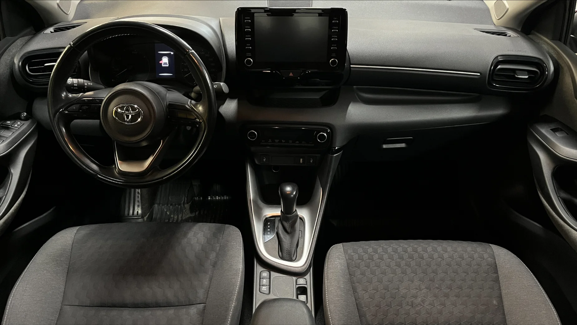 Toyota Yaris photo