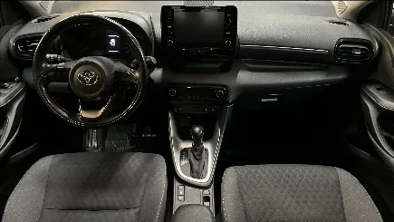 Toyota Yaris photo-13