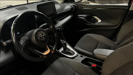 Toyota Yaris photo-2