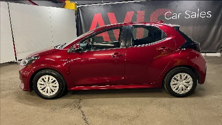 Toyota Yaris photo-3